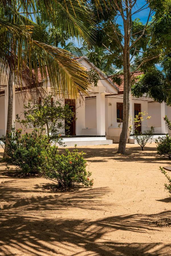 Surf & Yoga Arugam Bay Otel Dış mekan fotoğraf