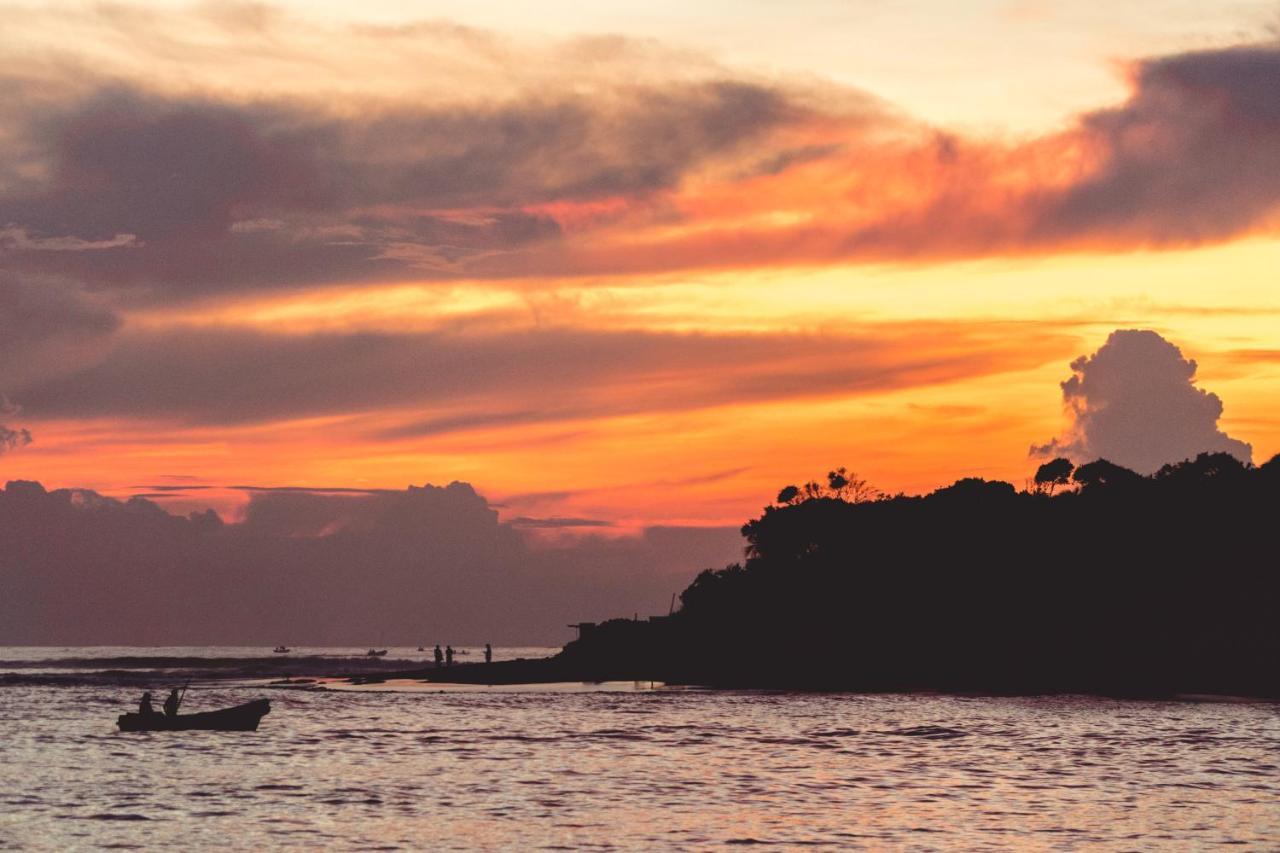 Surf & Yoga Arugam Bay Otel Dış mekan fotoğraf